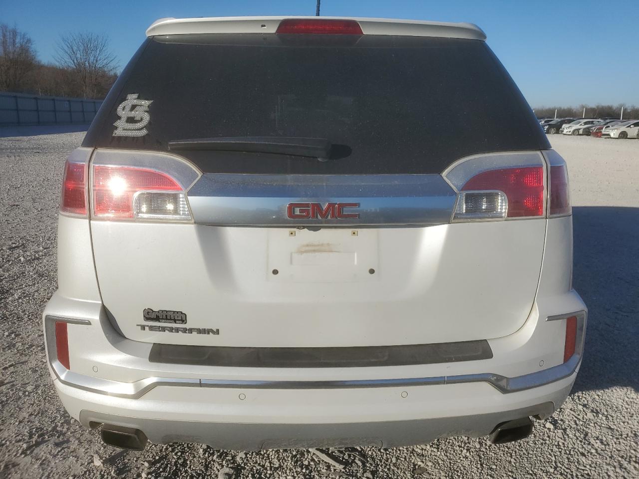 2016 GMC Terrain - Image 6