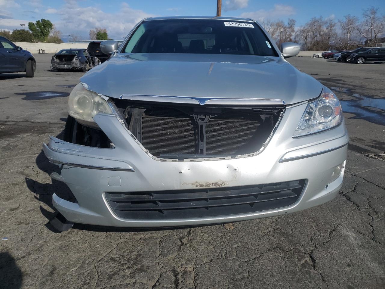 2011 Hyundai Genesis - Image 5