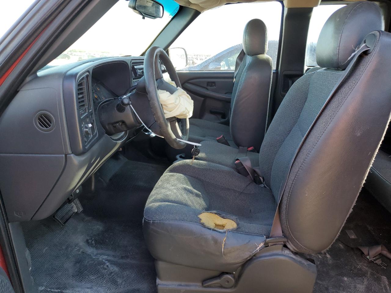 2004 Chevrolet Silverado - Image 7