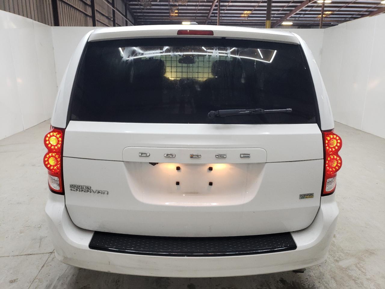 2019 Dodge Caravan - Image 6