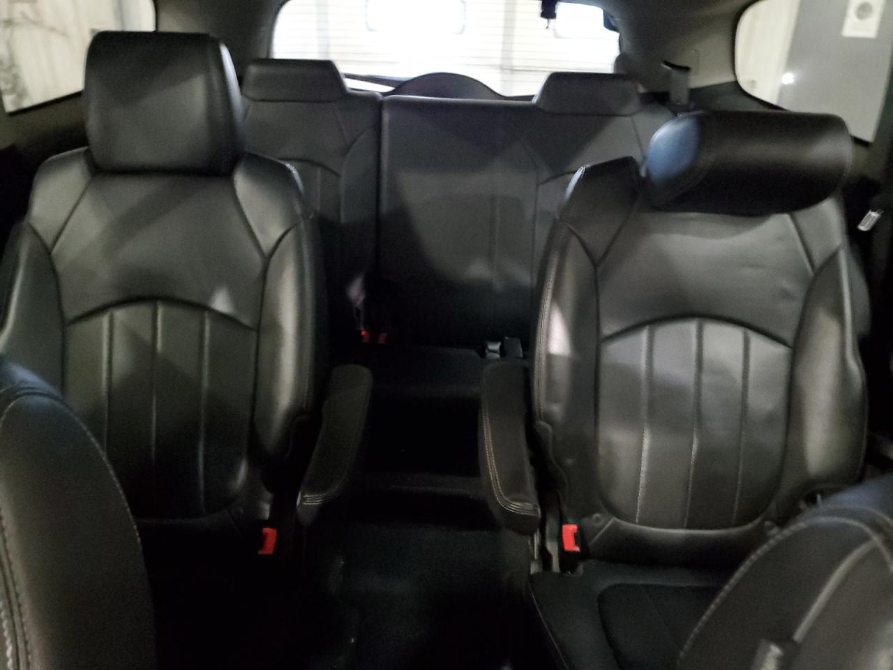 2016 Buick Enclave - Image 10