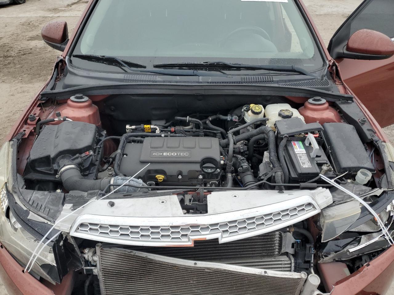 2013 Chevrolet Cruze - Image 11
