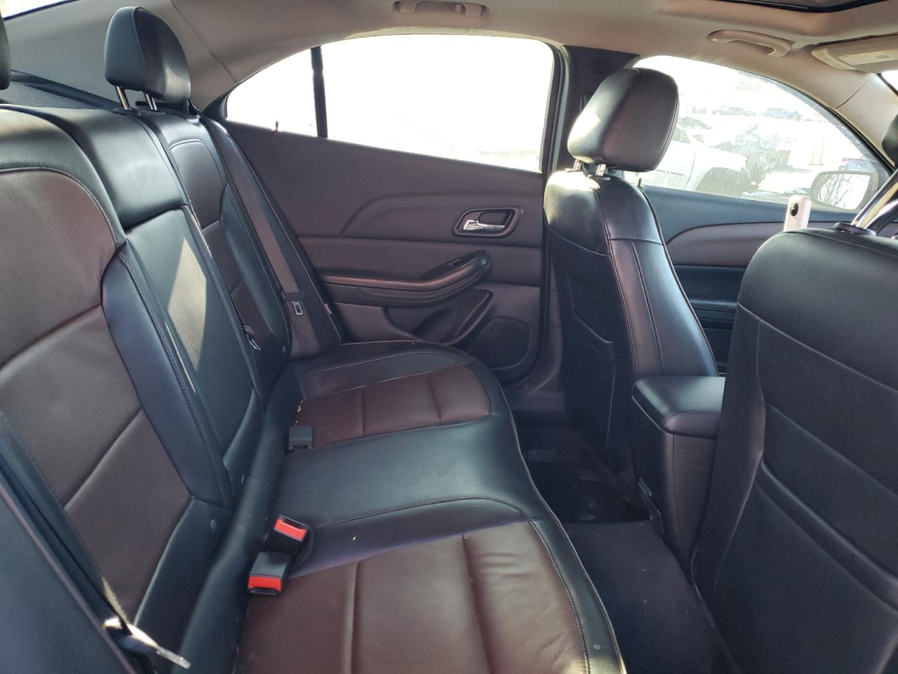 2015 Chevrolet Malibu - Image 11