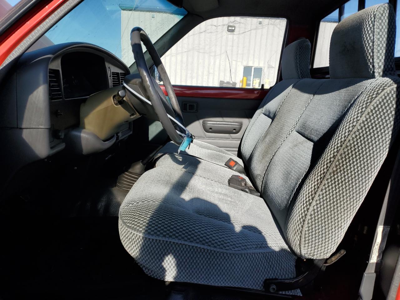 1992 Toyota Pickup - Image 7