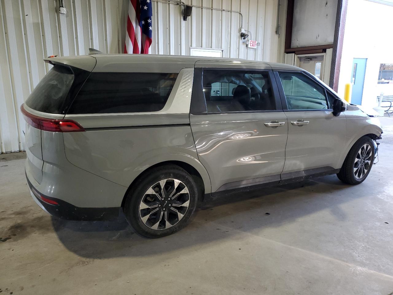 2024 Kia Carnival - Image 3