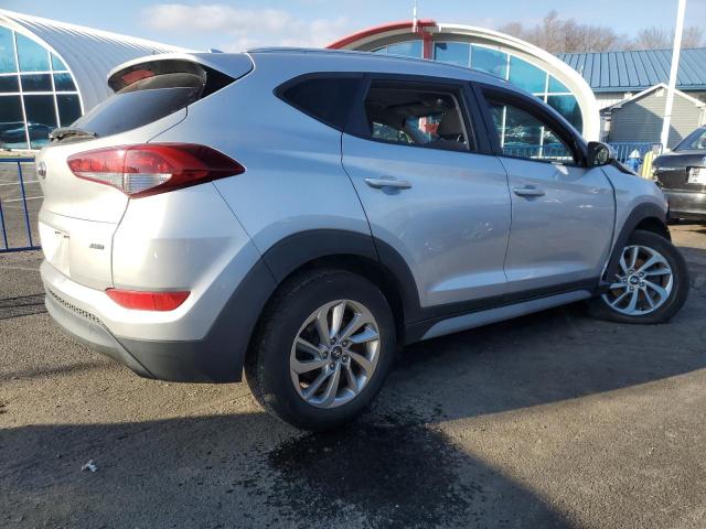  HYUNDAI TUCSON 2018 Srebrny