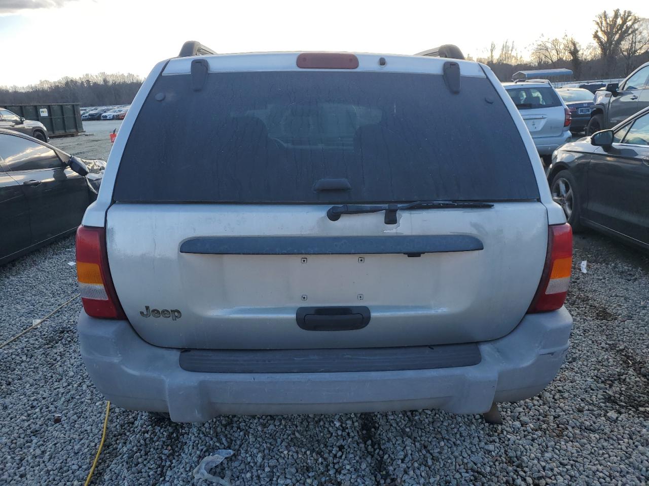 2002 Jeep Grand Cherokee - Image 6