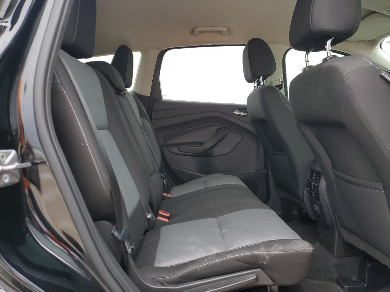2017 Ford Escape - Image 11