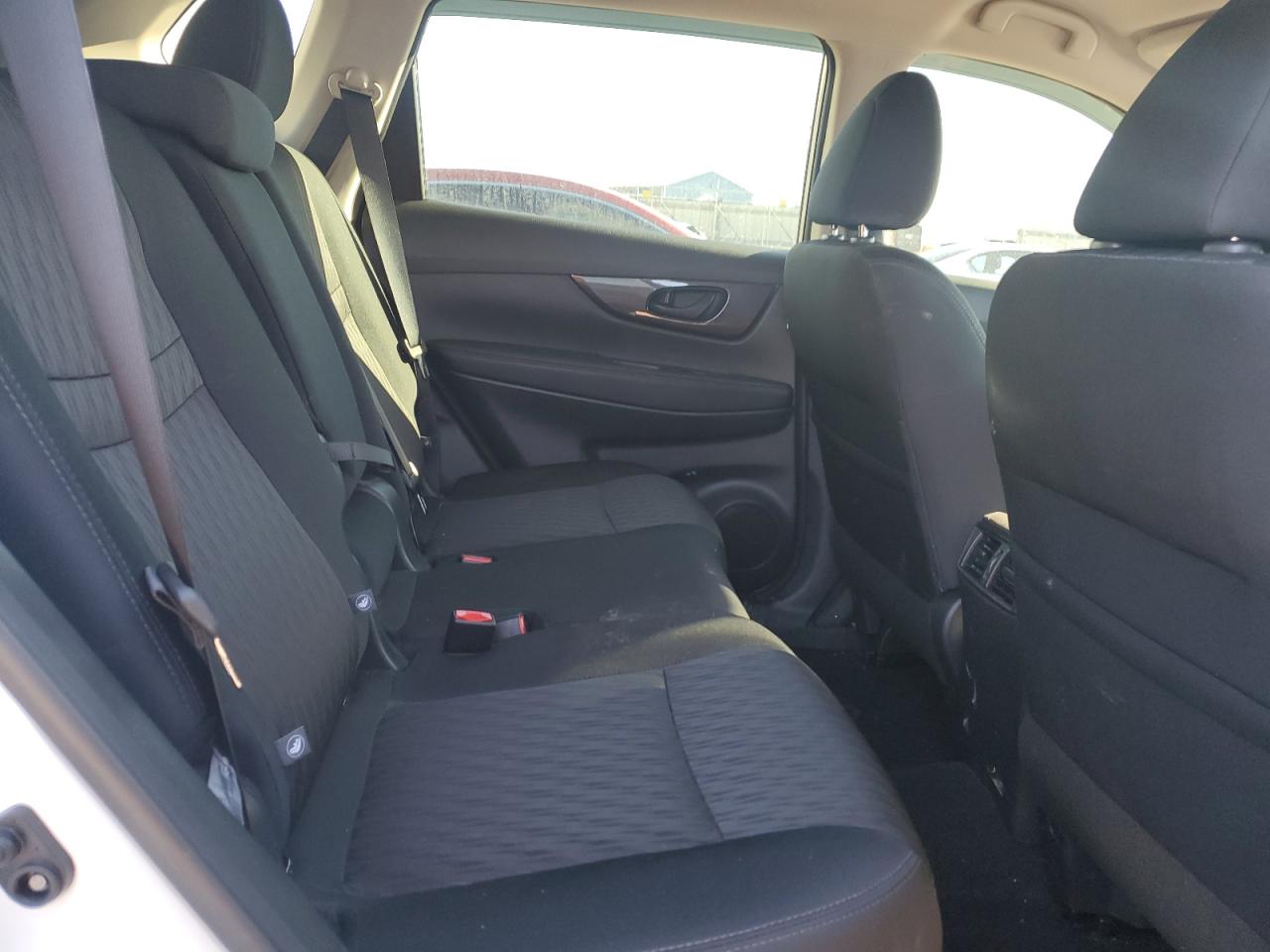 2019 Nissan Rogue - Image 11