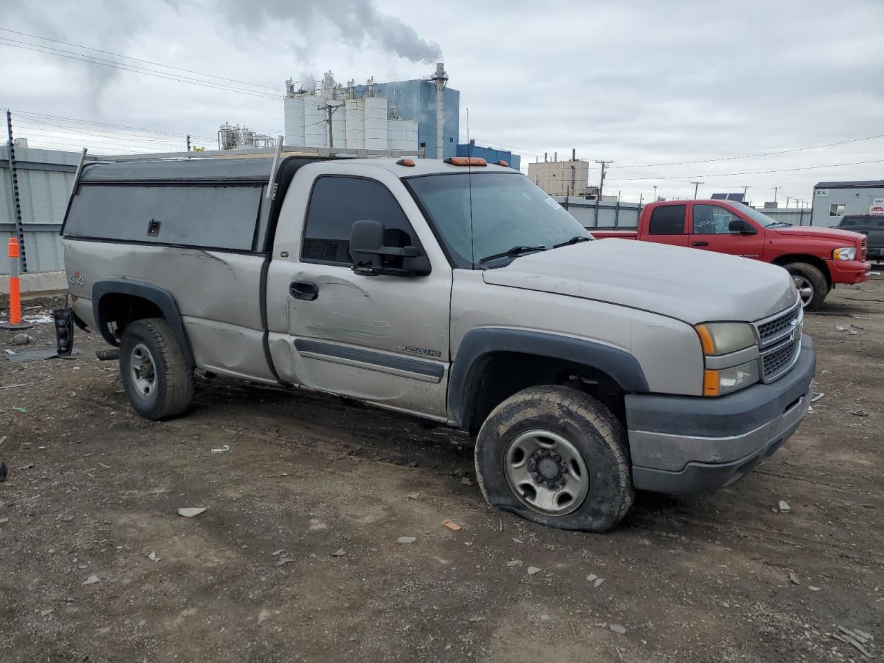2005 Chevrolet Silverado - Image 4