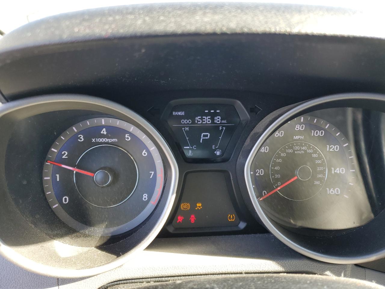 2013 Hyundai Elantra - Image 9