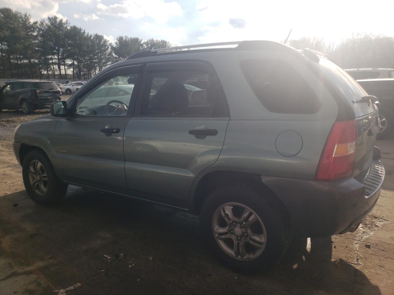 2006 Kia Sportage - Image 2