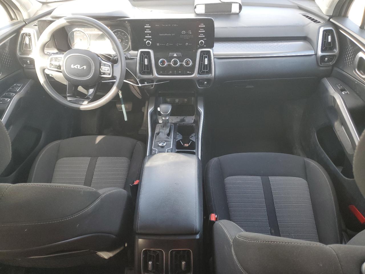 2022 Kia Sorento - Image 8