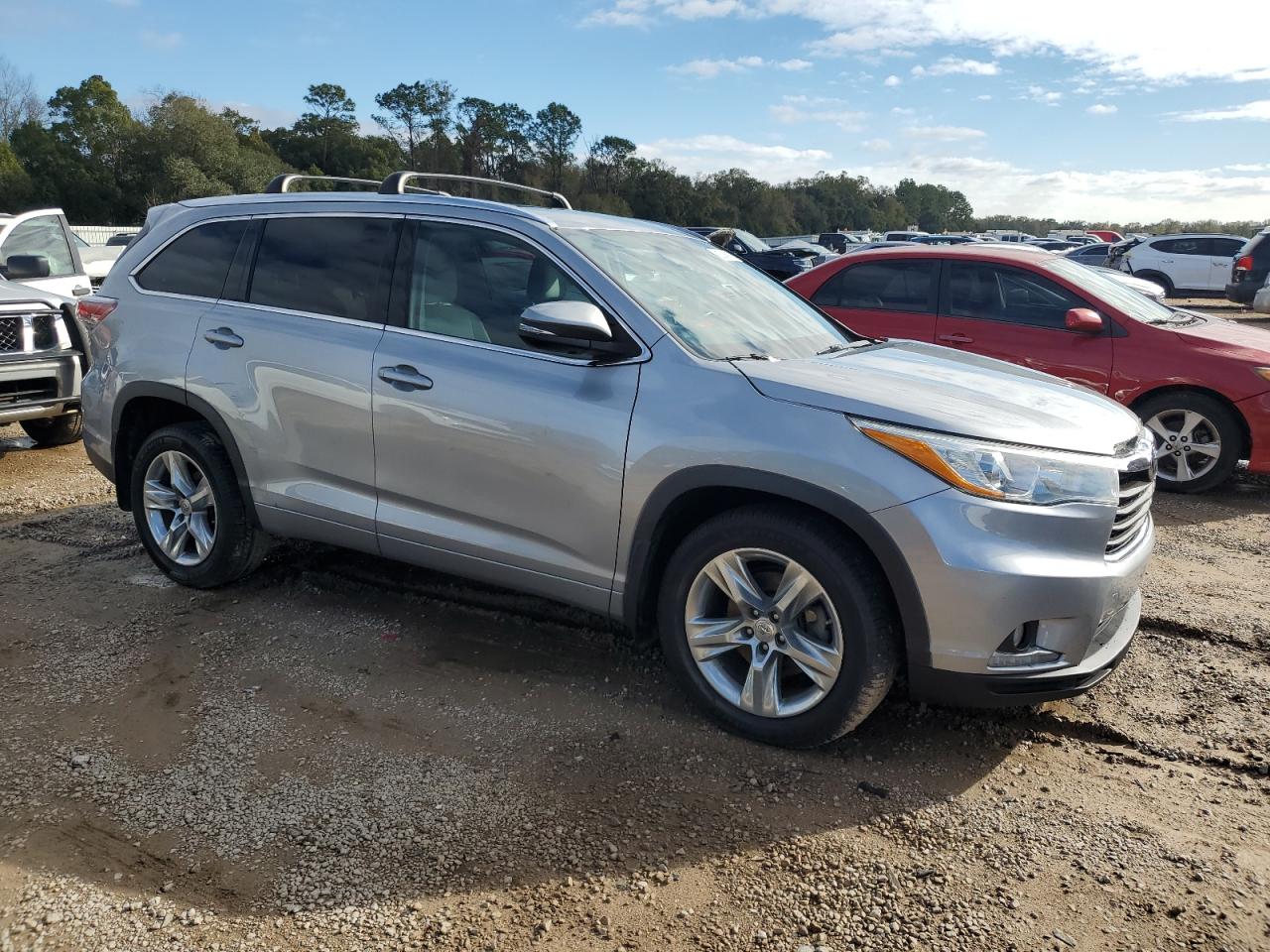 2015 Toyota Highlander - Image 4