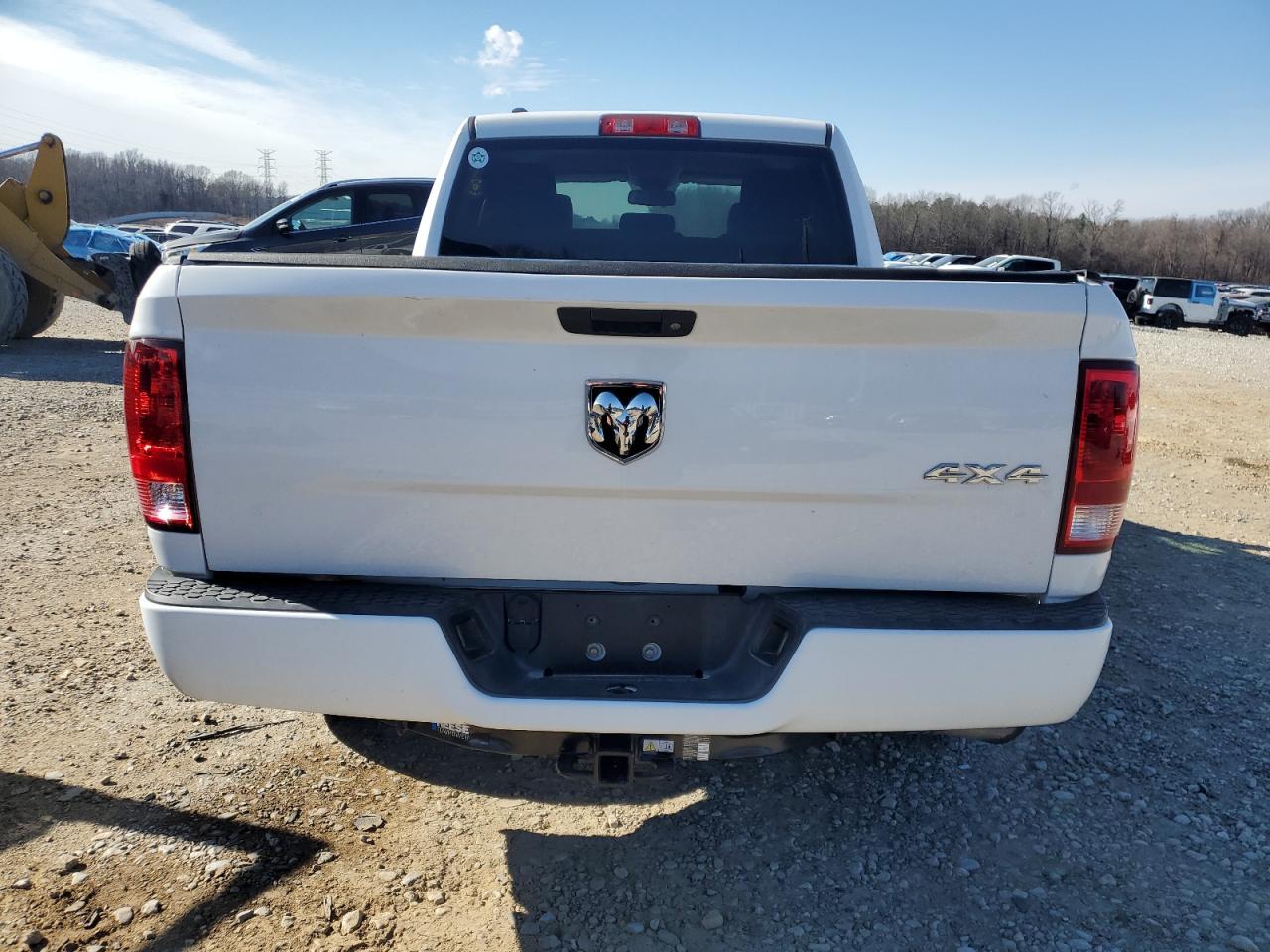 2016 RAM 1500 - Image 6