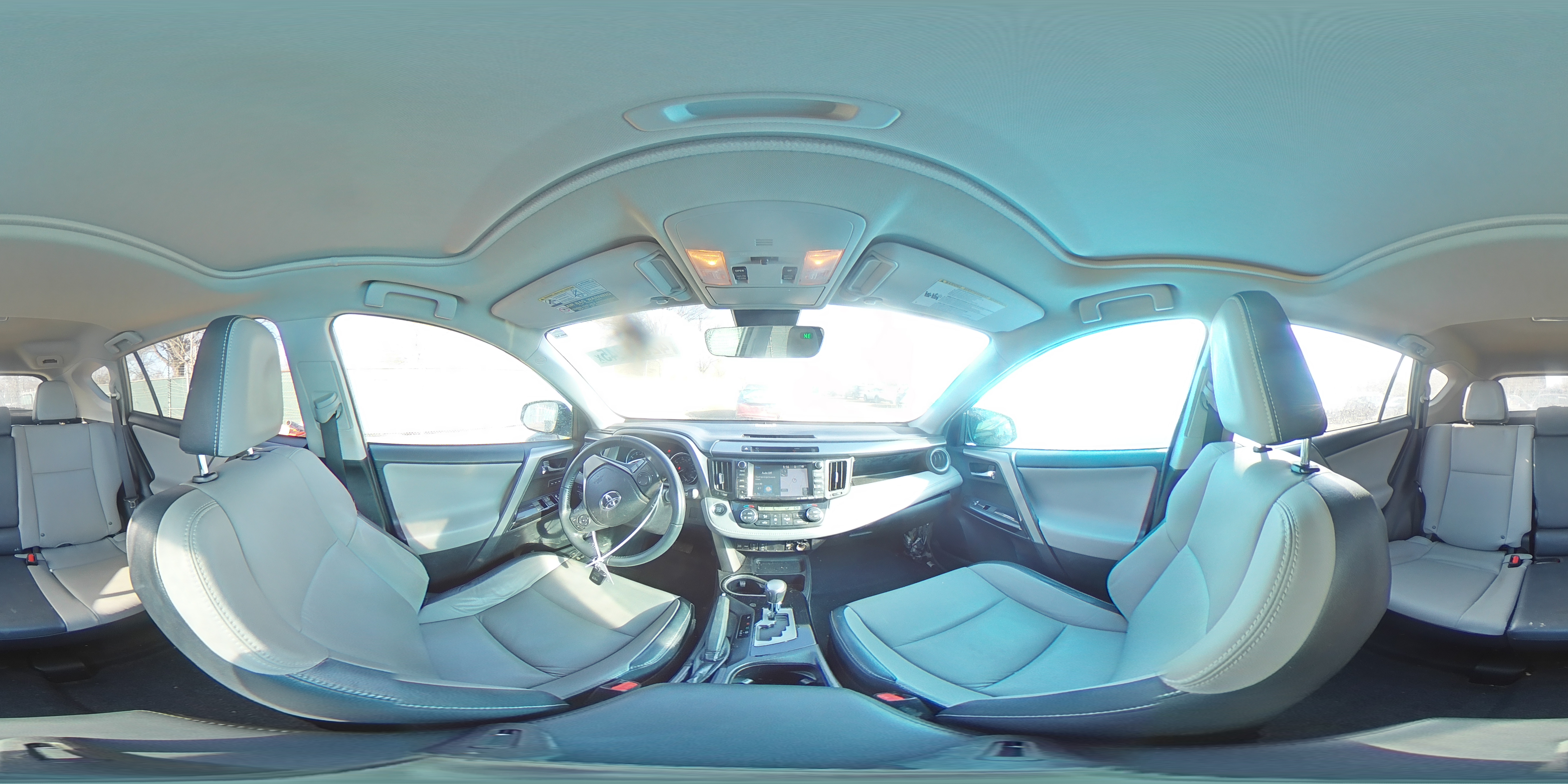 2016 Toyota RAV 4 - Image 13