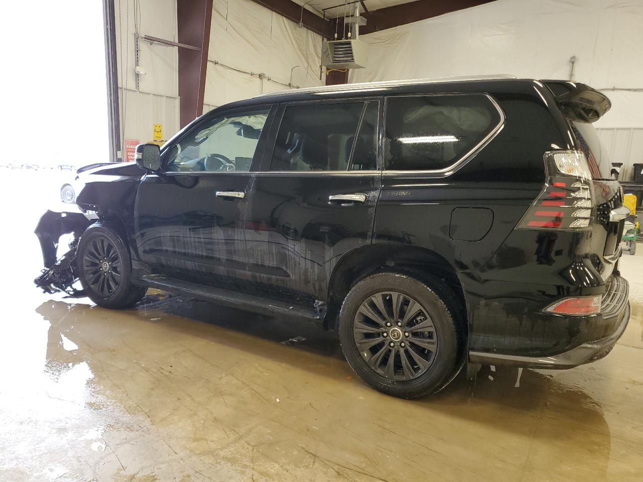 2023 Lexus GX - Image 2