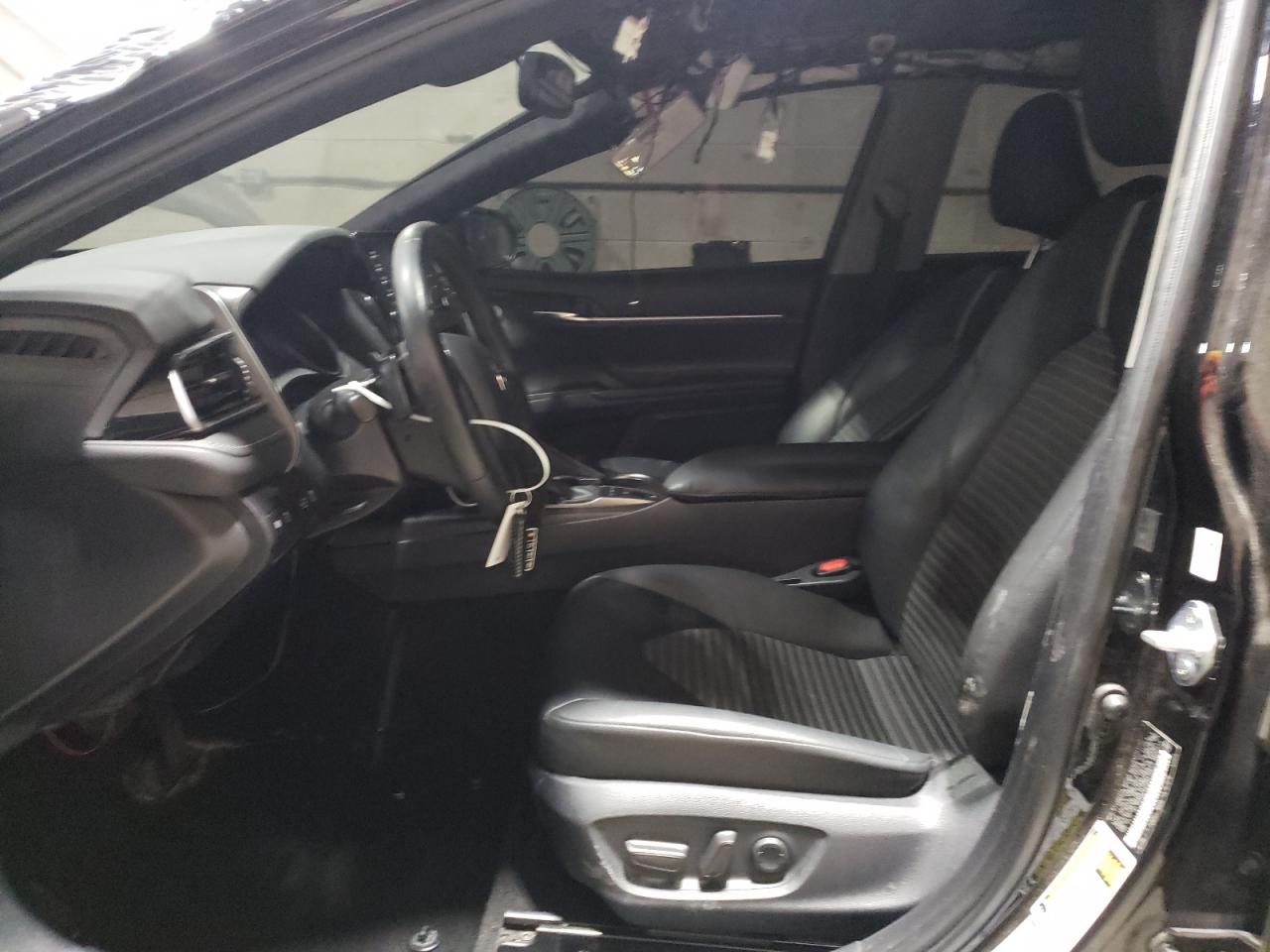 2022 Toyota Camry - Image 7