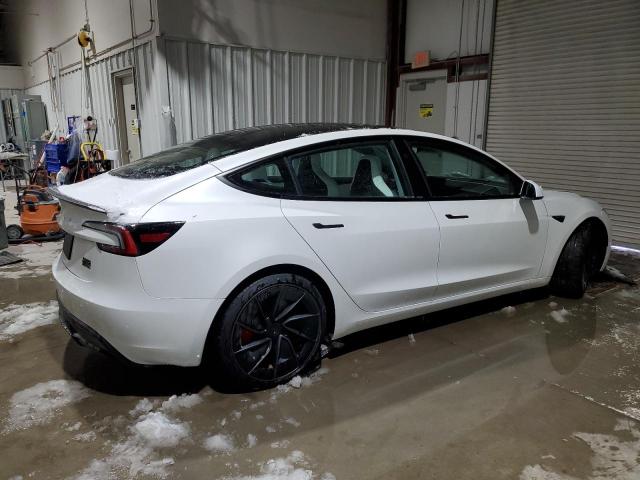  TESLA MODEL 3 2024 Білий