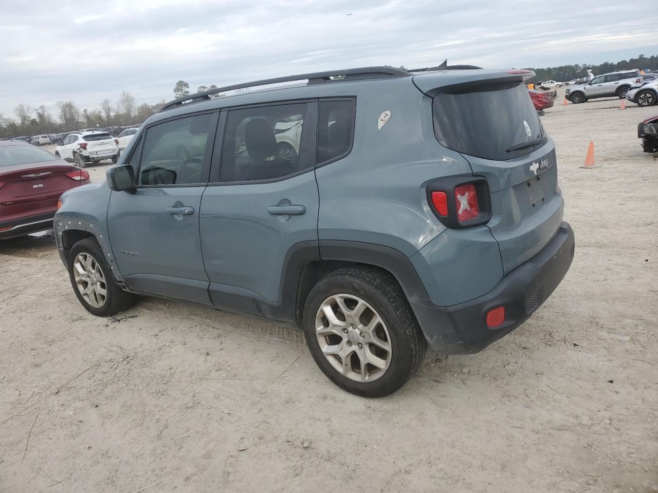 VIN ZACCJABB5HPF87736 2017 JEEP RENEGADE no.2