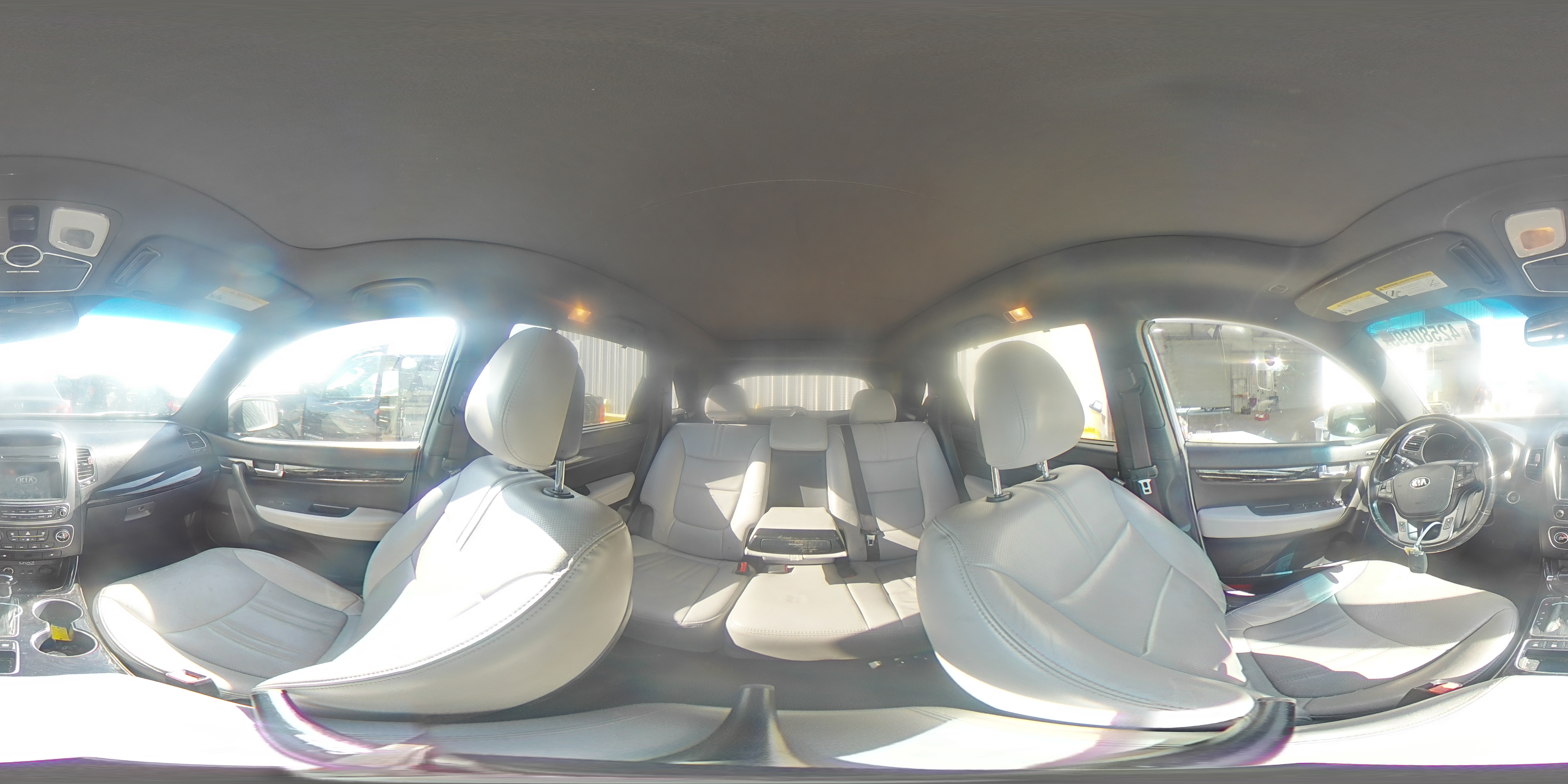 2014 Kia Sorento - Image 16