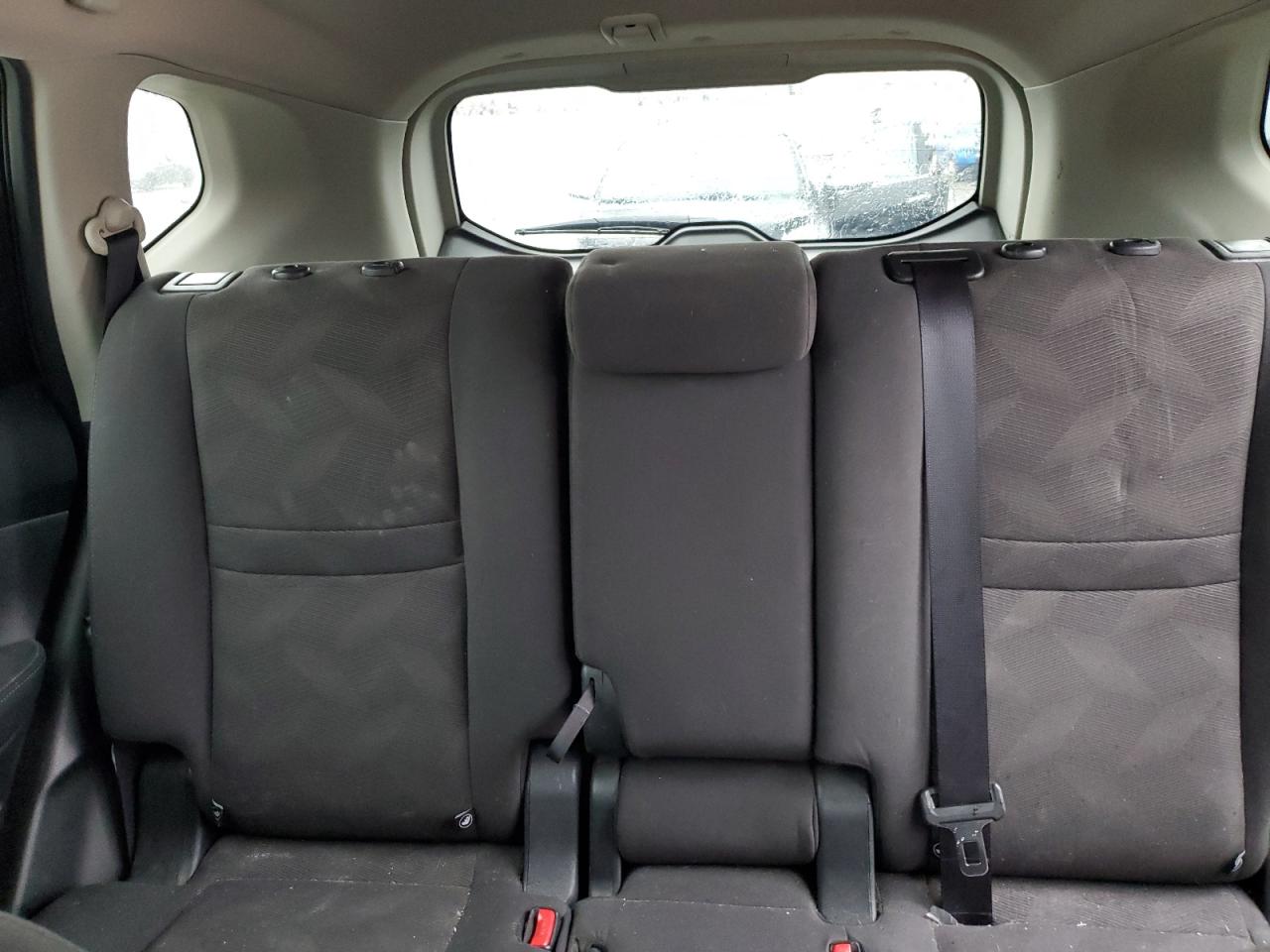 2016 Nissan Rogue - Image 10
