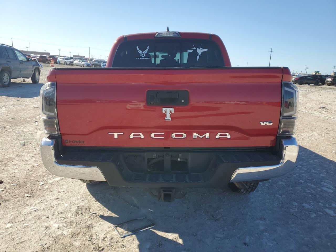 2019 Toyota Tacoma - Image 6