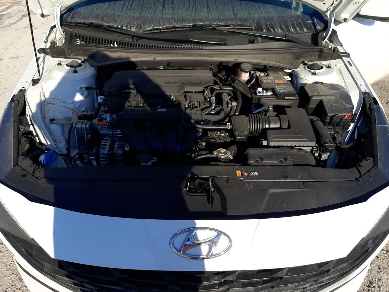 2023 Hyundai Elantra - Image 11