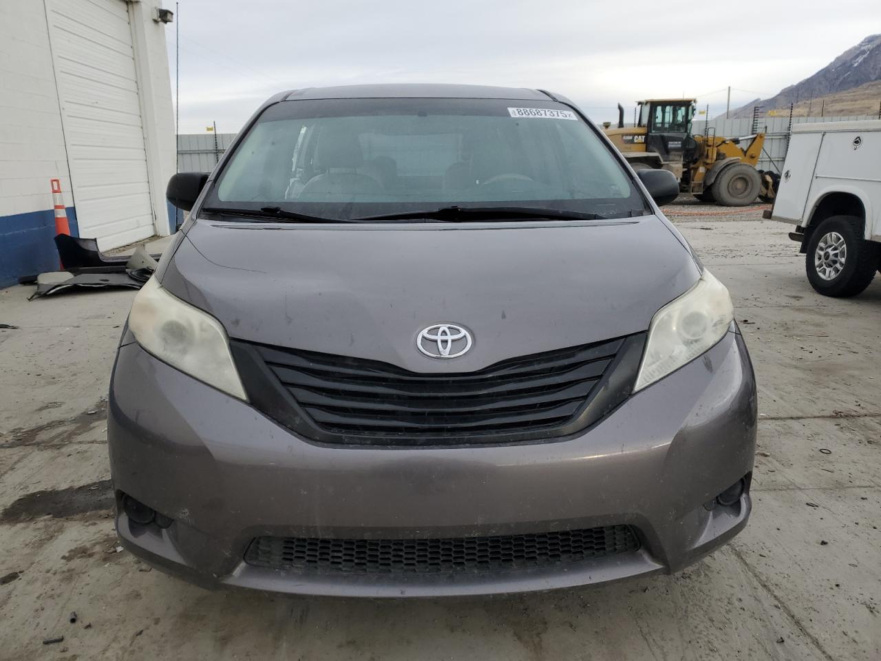 2011 Toyota Sienna - Image 5