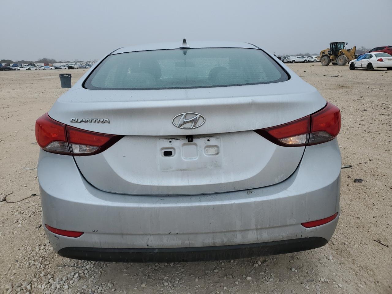 2014 Hyundai Elantra - Image 6