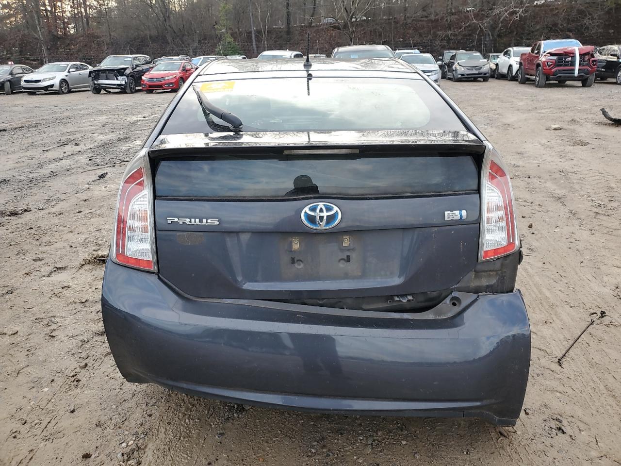 2013 Toyota Prius - Image 6