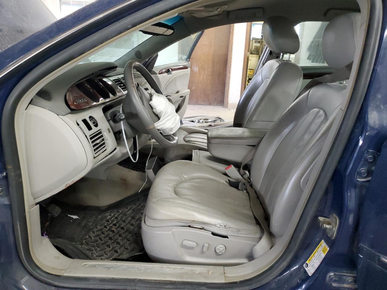 2009 Buick Lucerne - Image 7