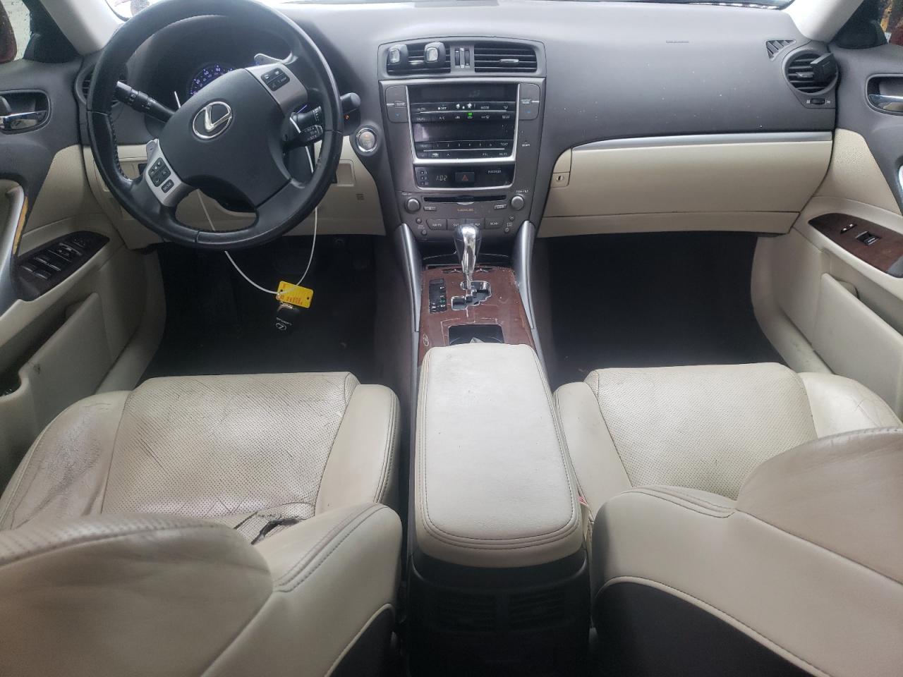 2012 Lexus IS - Image 8