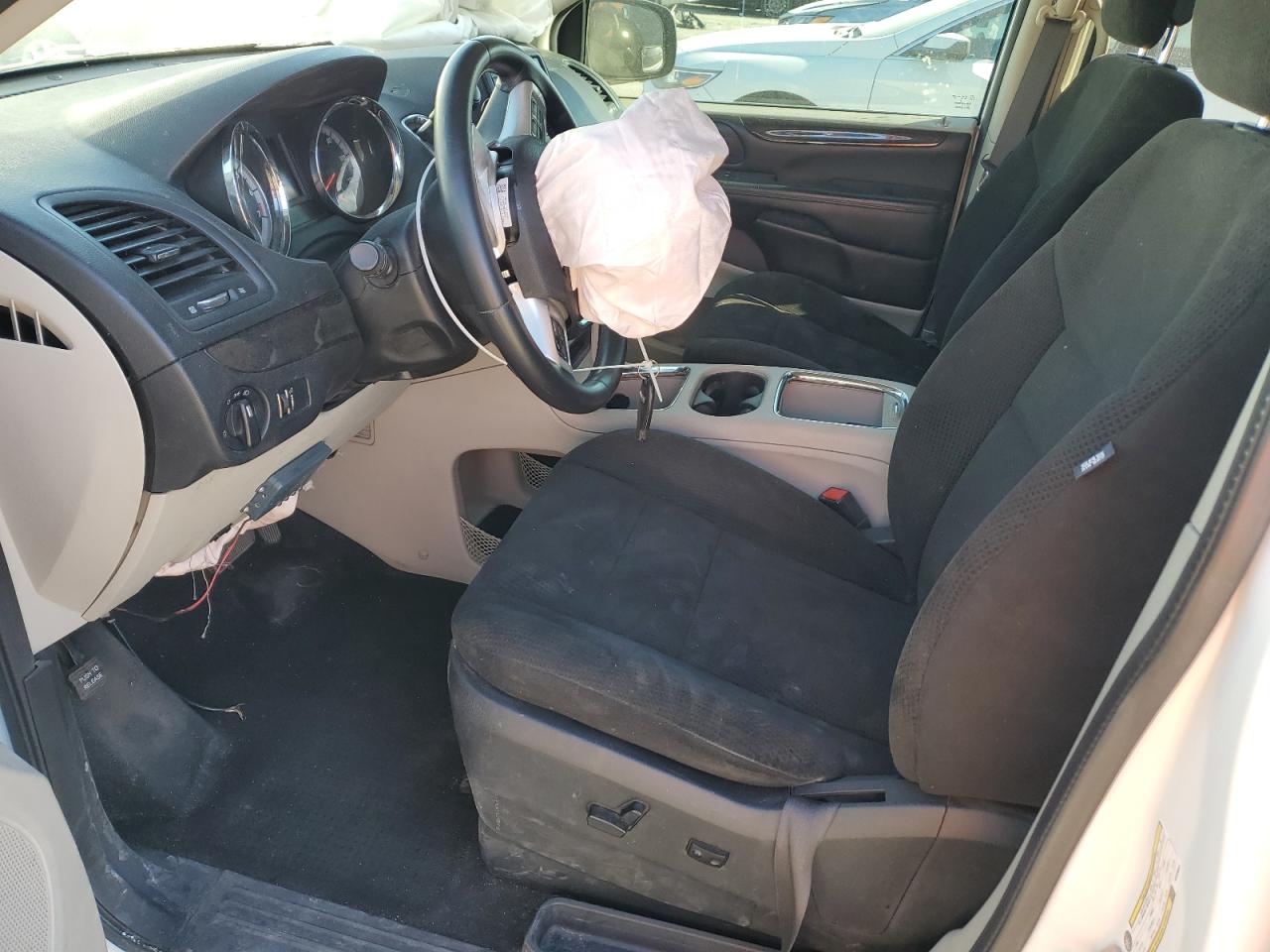 2016 Dodge Caravan - Image 7