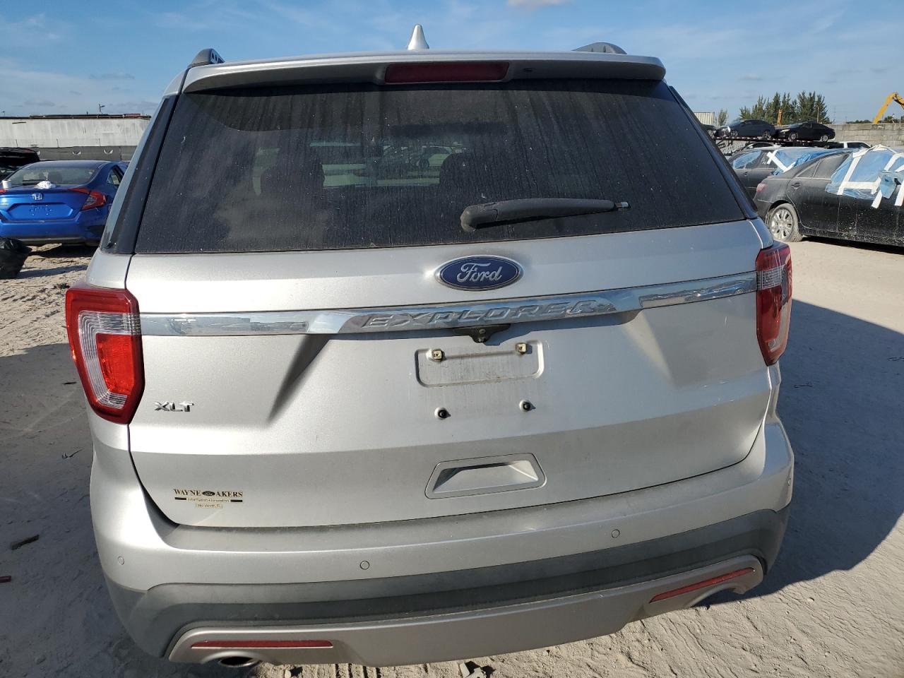 2017 Ford Explorer - Image 6