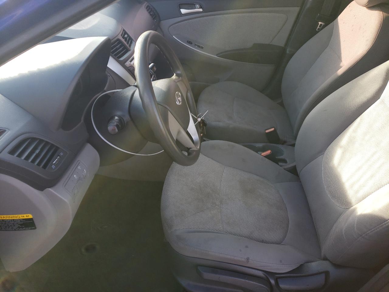 2014 Hyundai Accent - Image 7