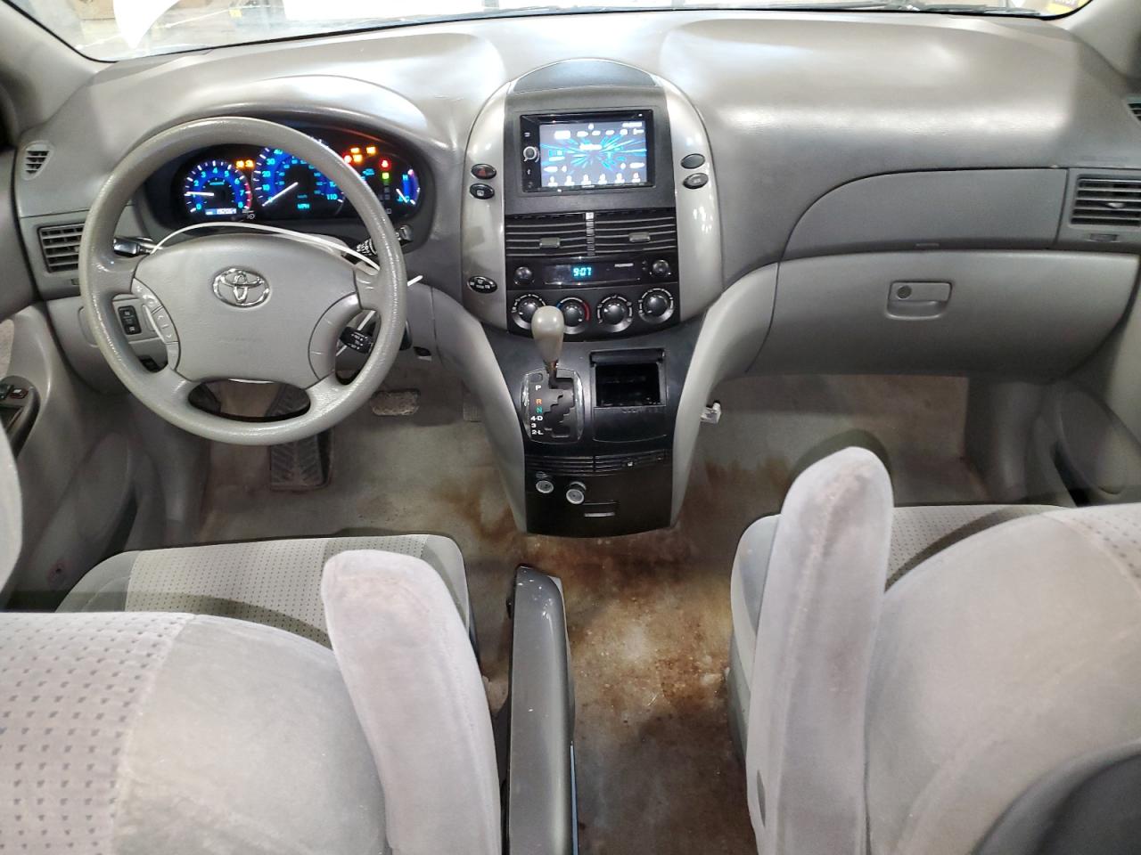 2008 Toyota Sienna - Image 8