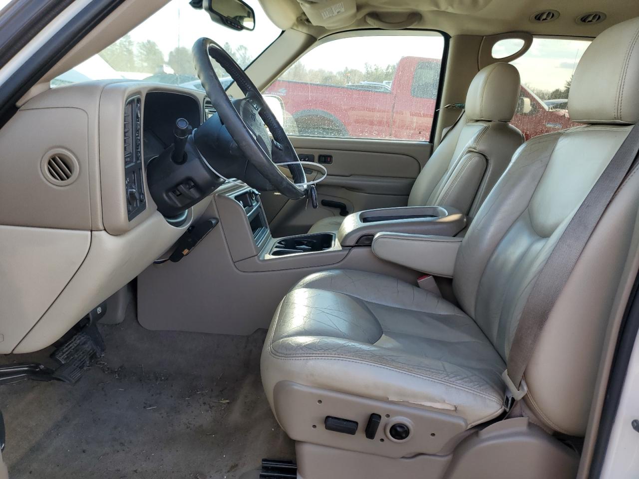 2004 GMC Yukon - Image 7
