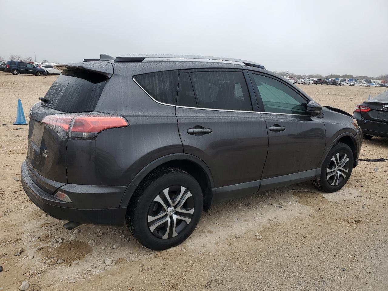 2018 Toyota RAV 4 - Image 3
