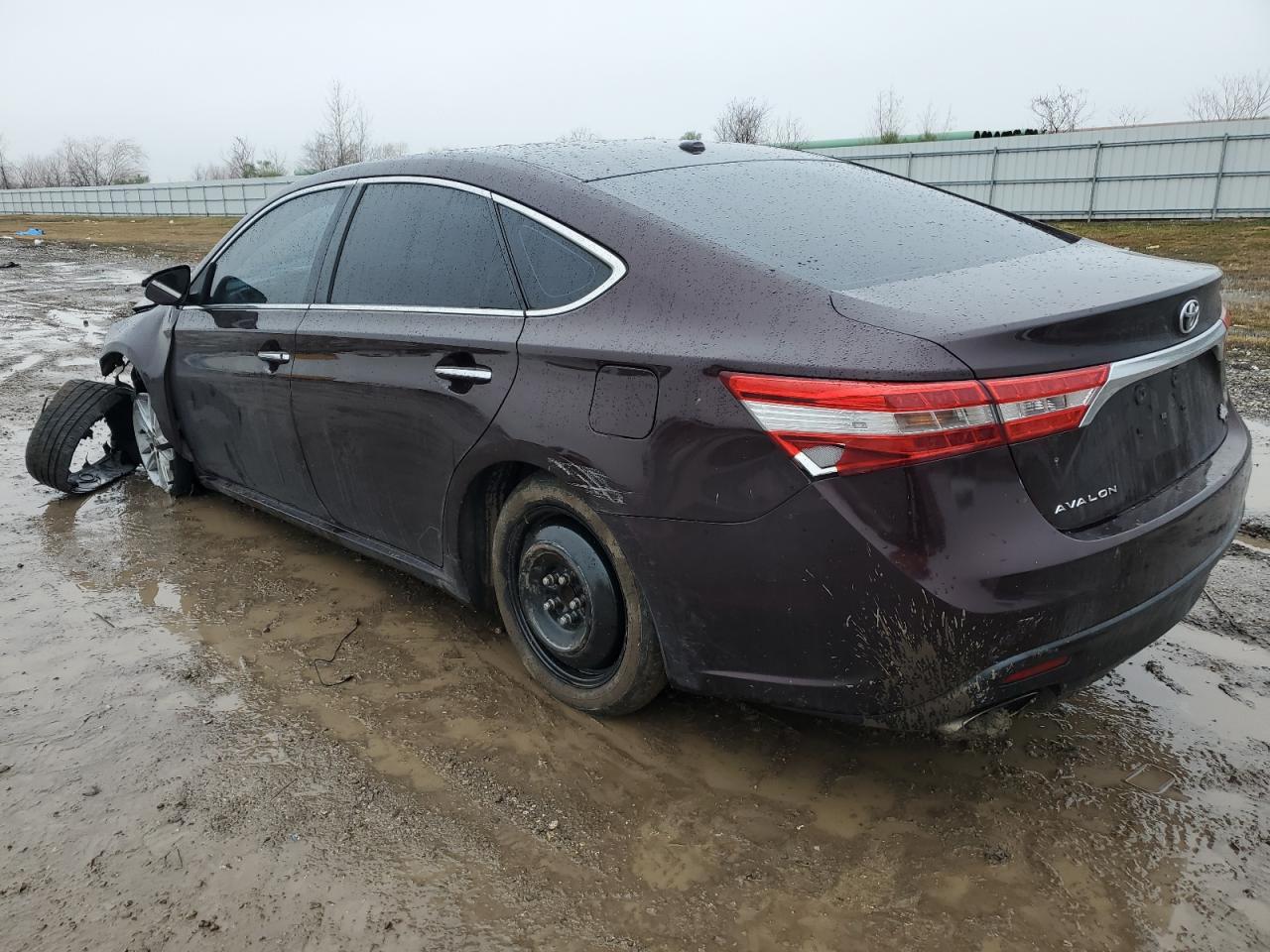 2015 Toyota Avalon - Image 2