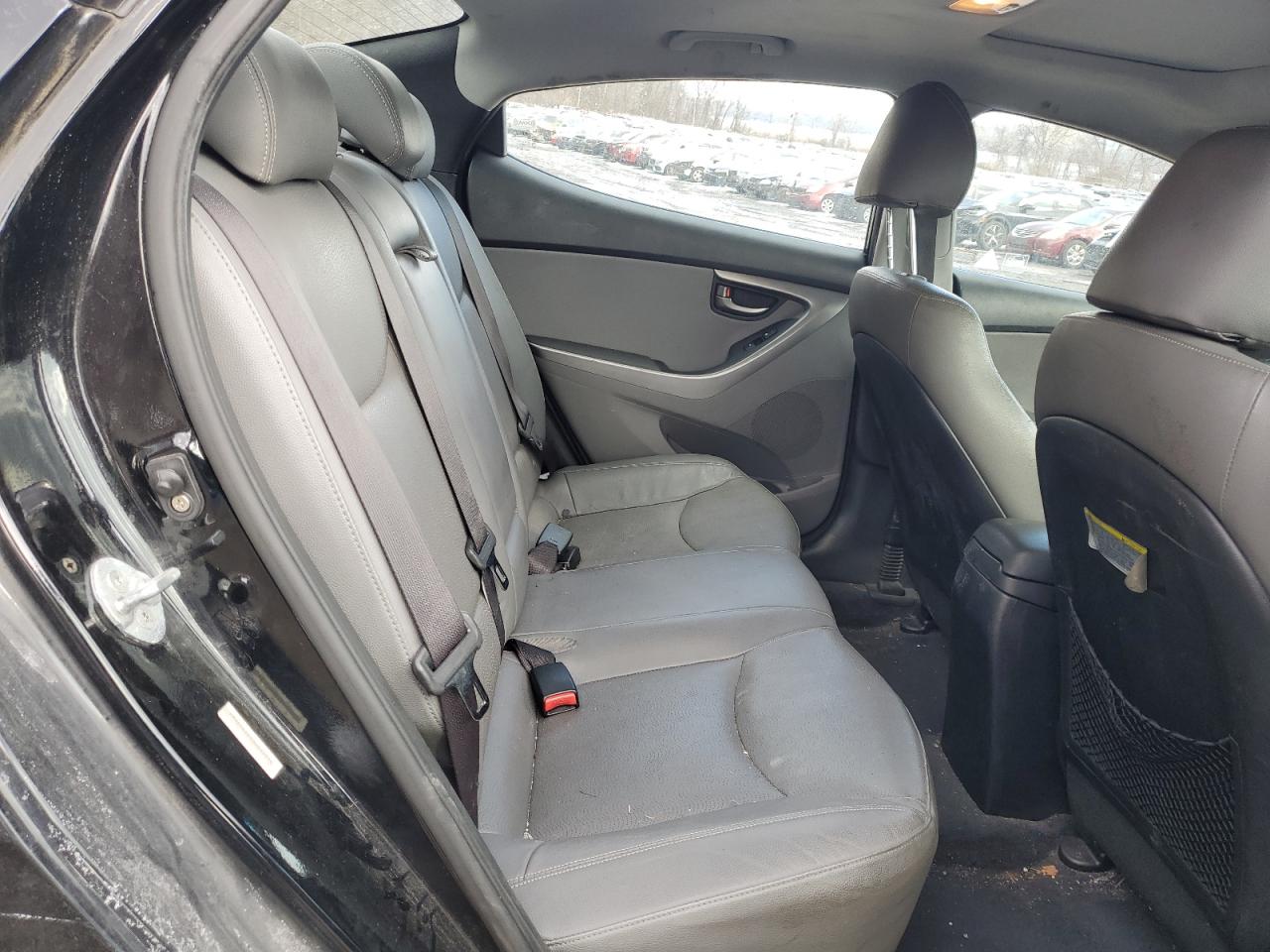 2013 Hyundai Elantra - Image 10