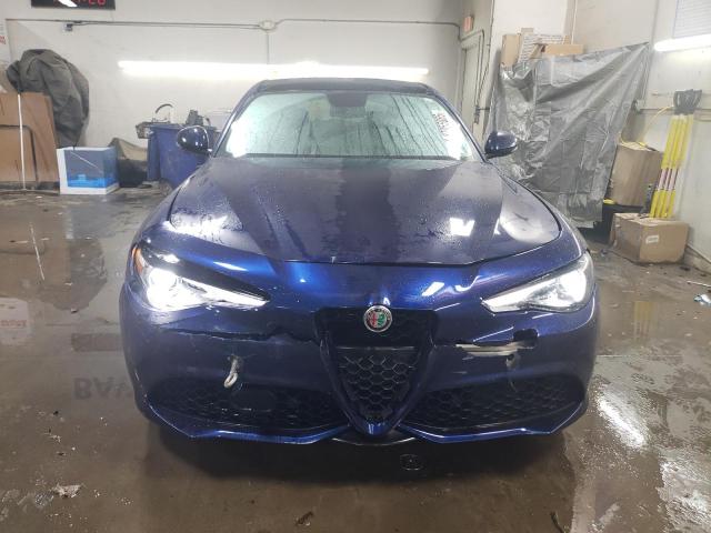  ALFA ROMEO GIULIA 2017 Синий