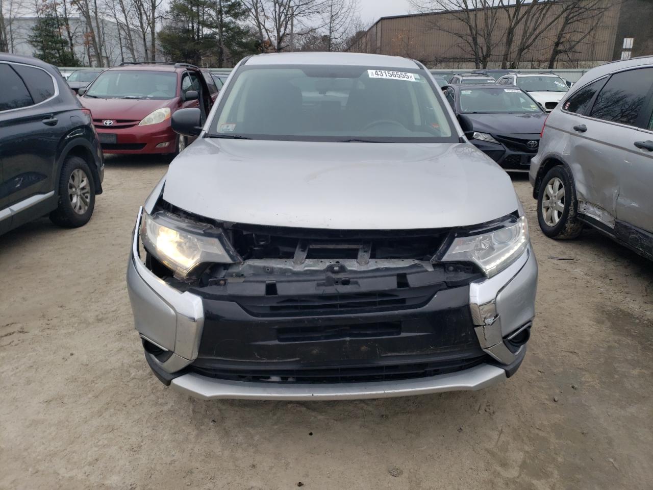 2018 Mitsubishi Outlander - Image 5