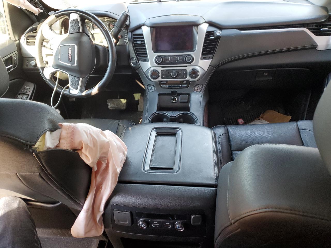 2020 GMC Yukon - Image 8