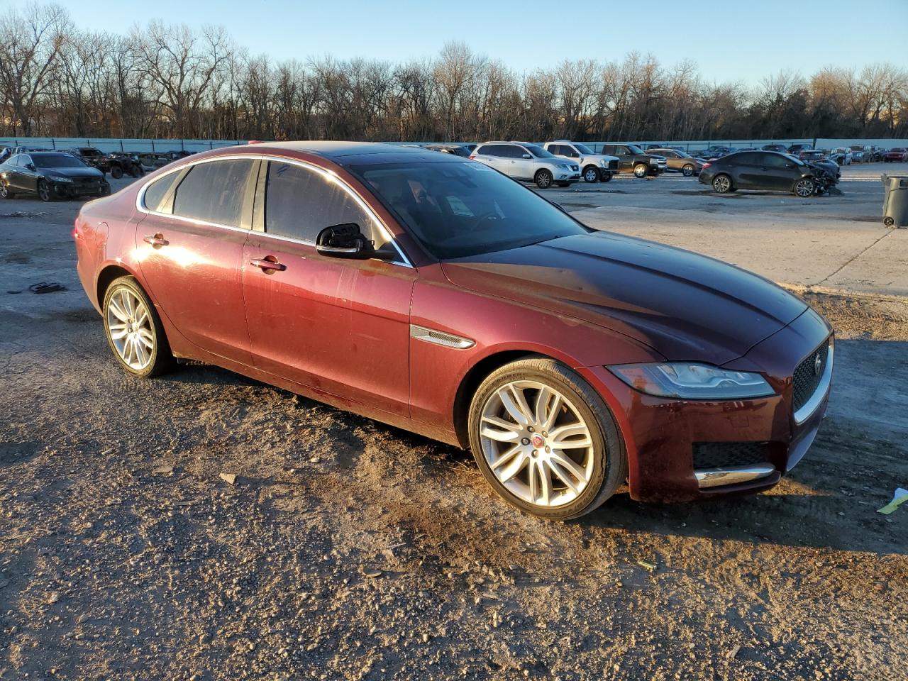 VIN SAJBE4BV1GCY09866 2016 JAGUAR XF no.4