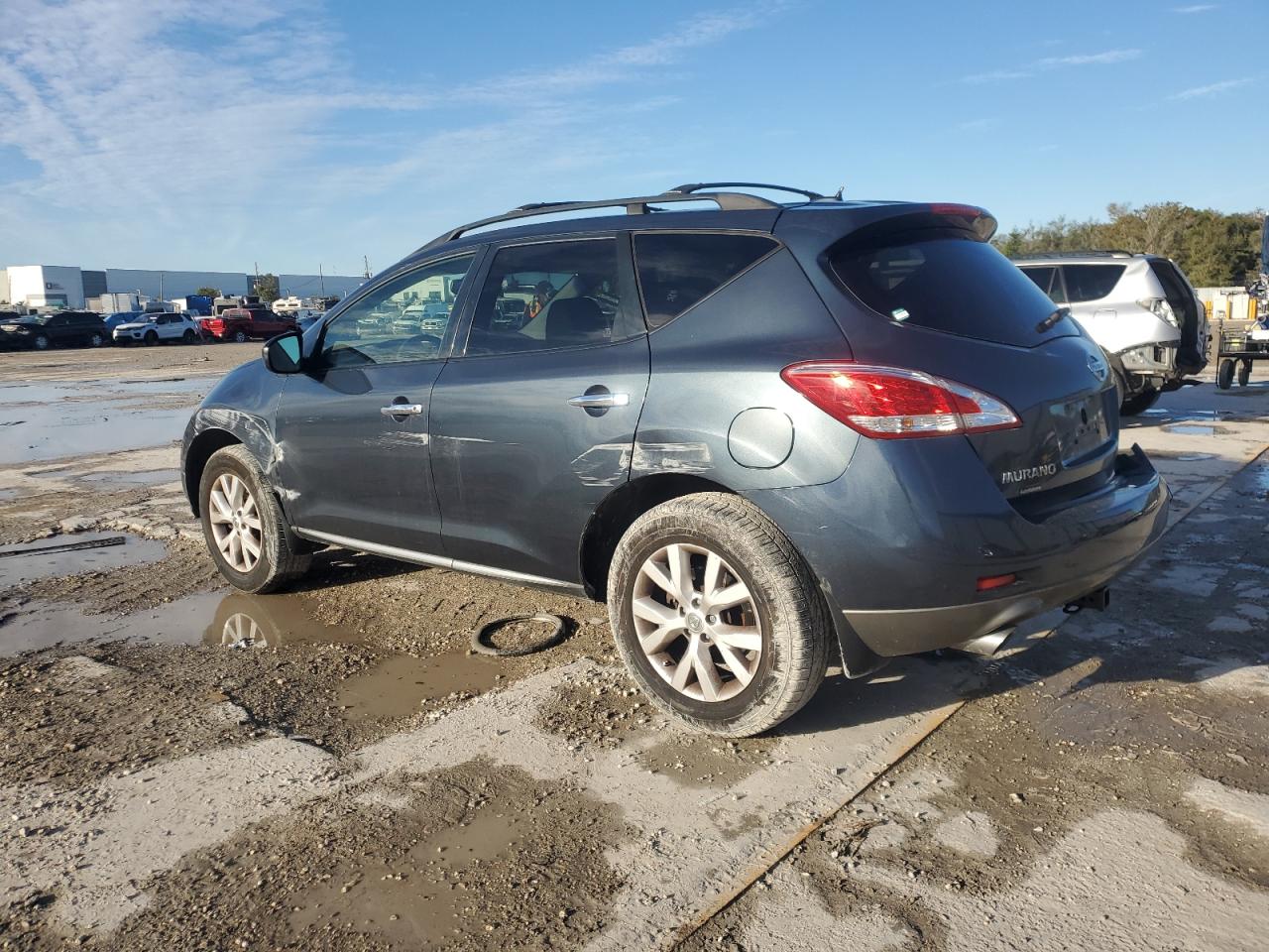 2014 Nissan Murano - Image 2