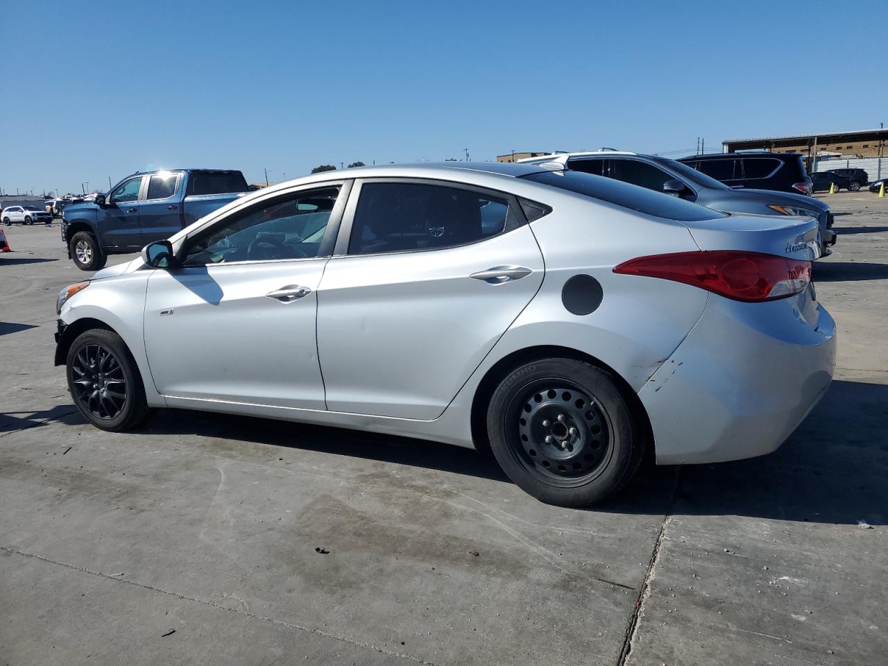 2012 Hyundai Elantra - Image 2
