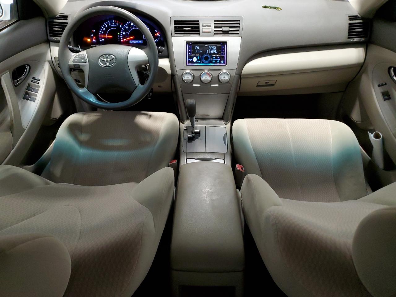 2011 Toyota Camry - Image 8