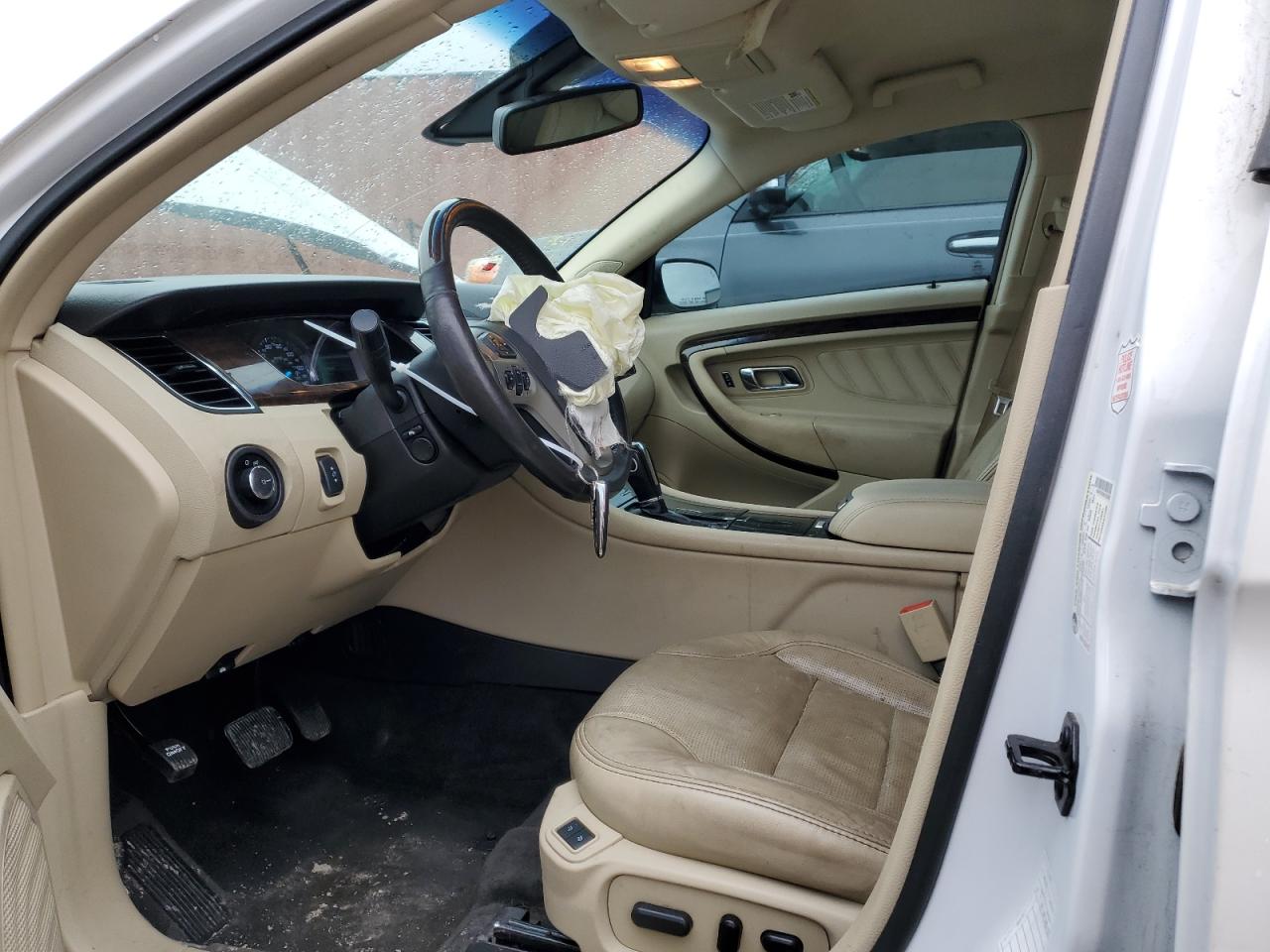 2017 Ford Taurus - Image 7