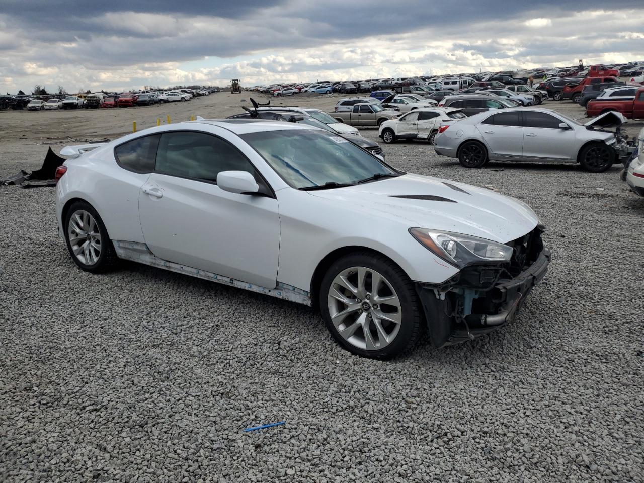 2014 Hyundai Genesis - Image 4